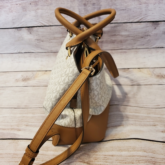 Michael Kors Signature Savannah Large Satchel - Picture 12 of 12